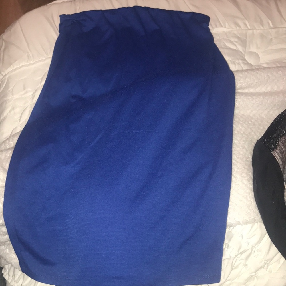 body central blue skirt